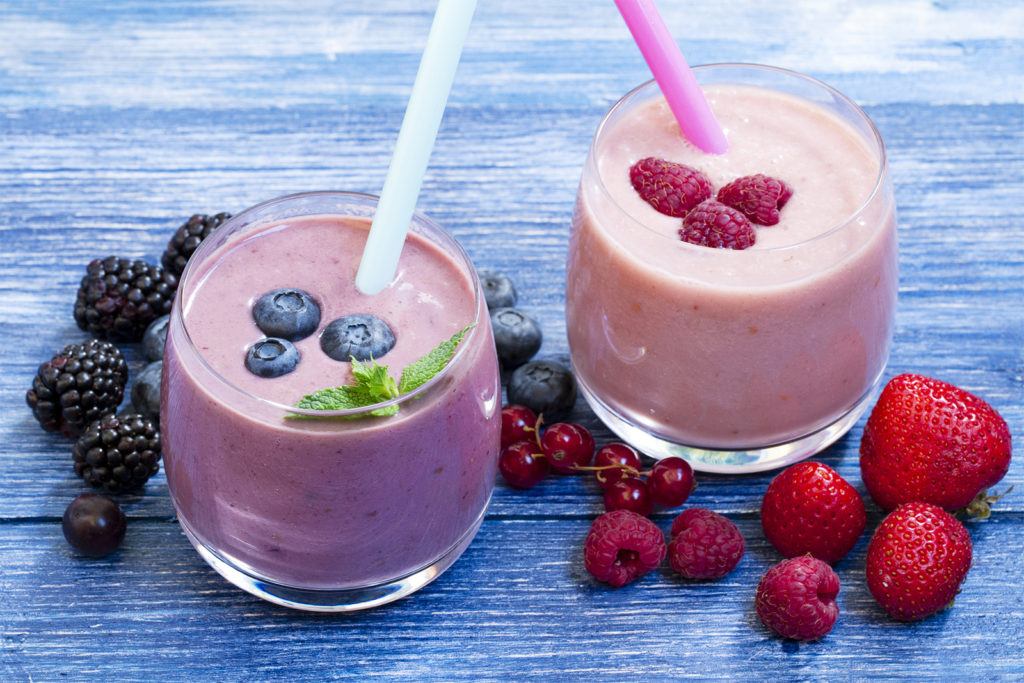Blend Your Breakfast Its Smoothie Time 1600x1067