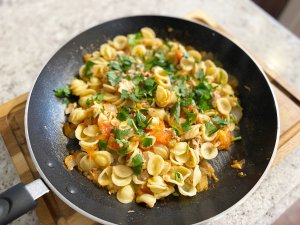 Tuna and Fresh Tomato Pasta