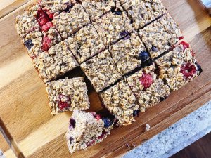 Berry Oat Bars